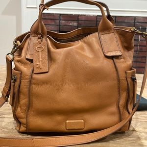 Fossil hand bag